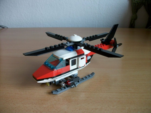 LEGO 7741 helikopter