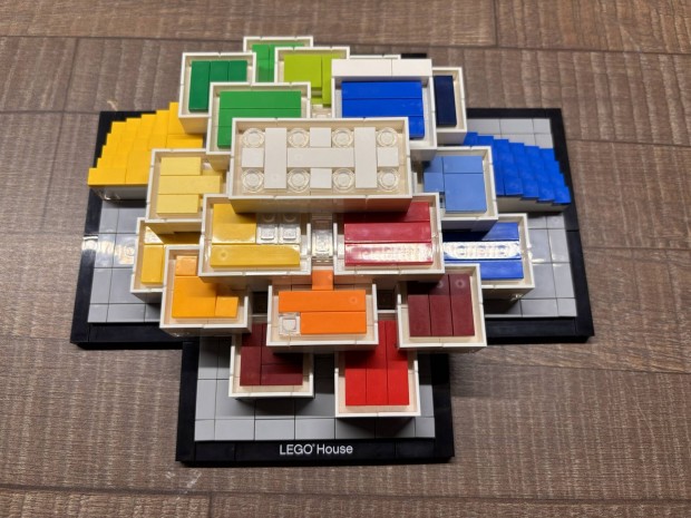 LEGO Architecture 21037 - LEGO House