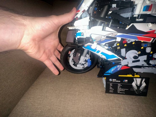 LEGO BMW motor kinabl 