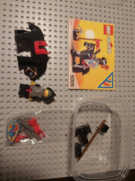LEGO Castle 6009 black knight