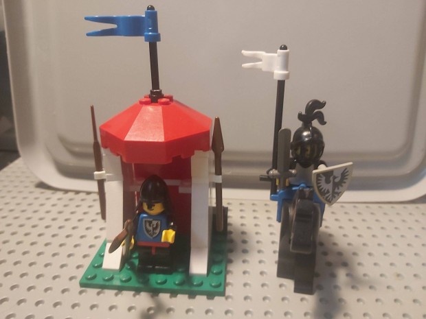 LEGO Castle 6035 castle guard