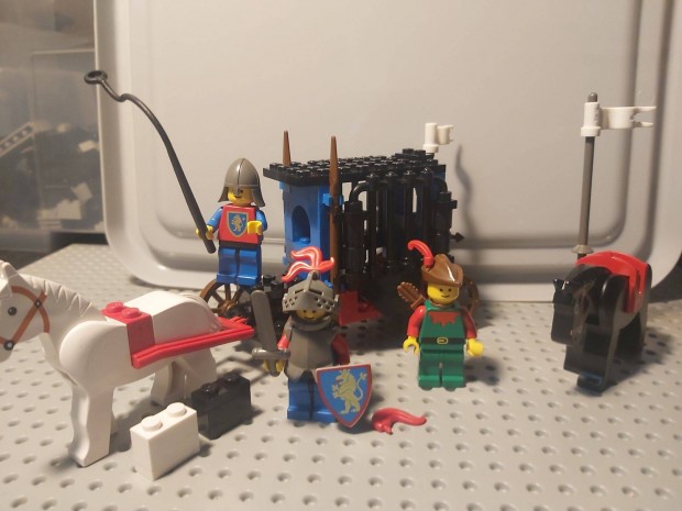LEGO Castle 6042 dungeon hunters