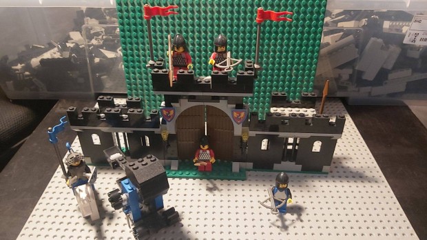 LEGO Castle 6059 black knight stronghold