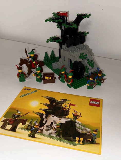 LEGO Castle 6066 - Camouflaged Outpost