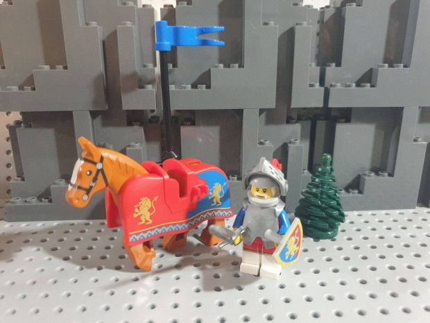 LEGO Castle - Lion Knights - Lovas figura 4. verzi - j