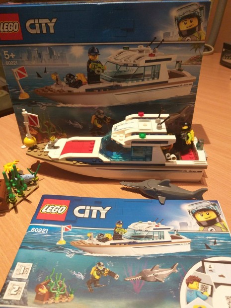 LEGO City 60221