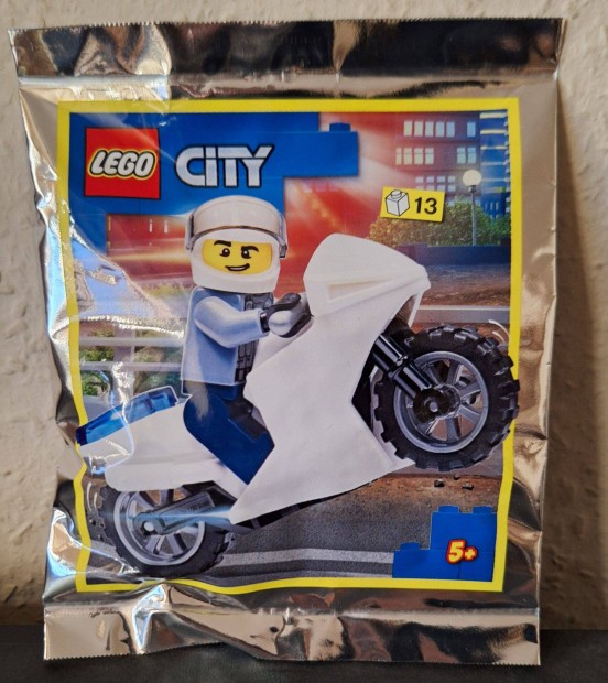 LEGO City 952103 Policeman and Motorcycle