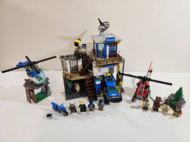 LEGO City - 60174 - Mountain Police Headquarters