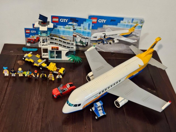 LEGO City - 60262 - Passenger Airplane