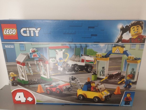 LEGO City - Kzponti garzs (60232)