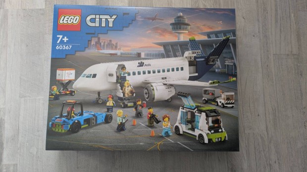 LEGO City - Utasszllt replgp (60367)