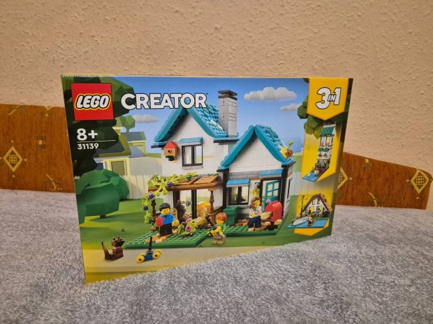 LEGO Creator 3in1 - Otthonos hz (31139) bontatlan