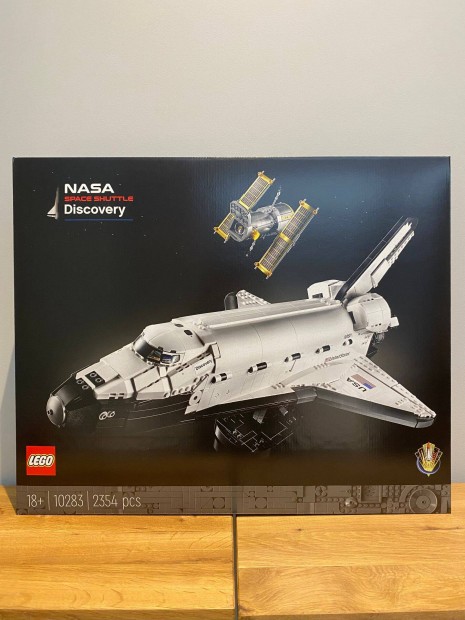 LEGO Creator Expert - NASA Space Shuttle Discovery (10283)