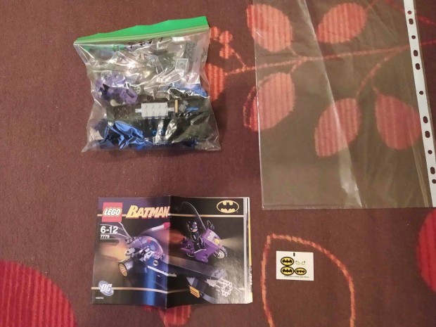 LEGO DC Super Heroes 7779 The Batman Dragster: Catwoman Pursuit