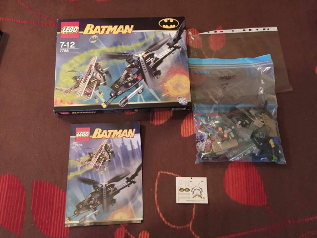 LEGO DC Super Heroes 7786 The Batcopter: The Chase for Scarecrow