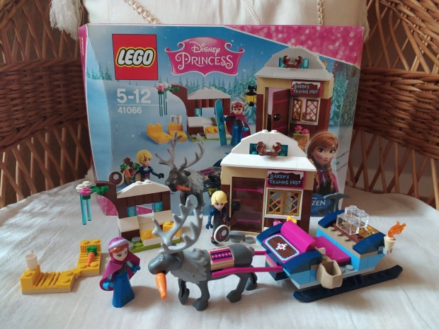 LEGO Disney Princess 41066 Jgvarzs Anna s Kristf sznks kalandja