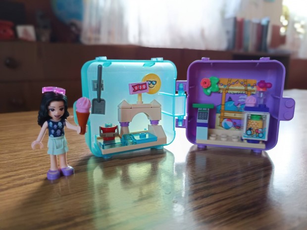 LEGO Friends Emma nyri dobozkja (41414)