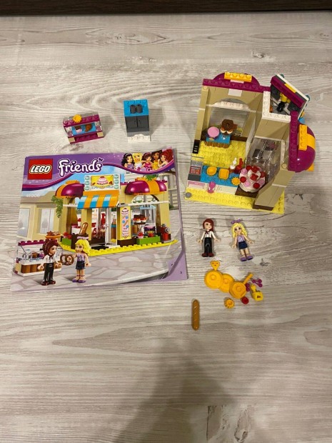 LEGO Friends - Belvrosi stde (41006)