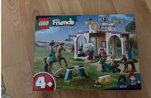 LEGO Friends - j lovasiskola (41746)