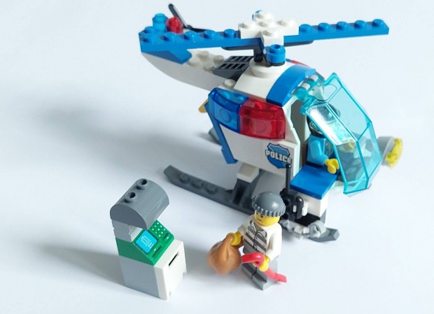 LEGO Juniors - Rendrsgi helikopteres rajtats (10720)