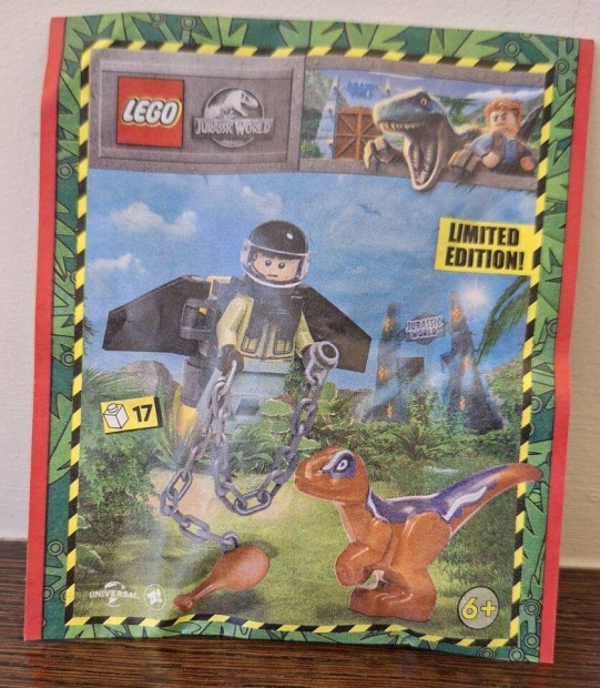 LEGO Jurassic World 122332 Jetpack Ranger with Raptor