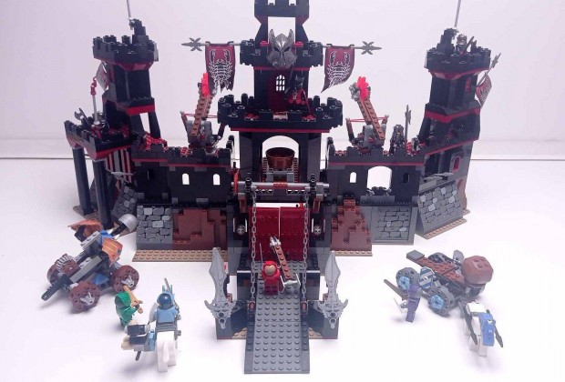 LEGO Knights Kingdom 8877 Vladek stt erdje (Hasznlt Kszlet)