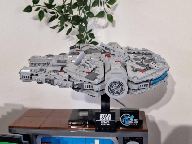 LEGO Kompatibilis Star Wars - Millennium Falcon (75375)