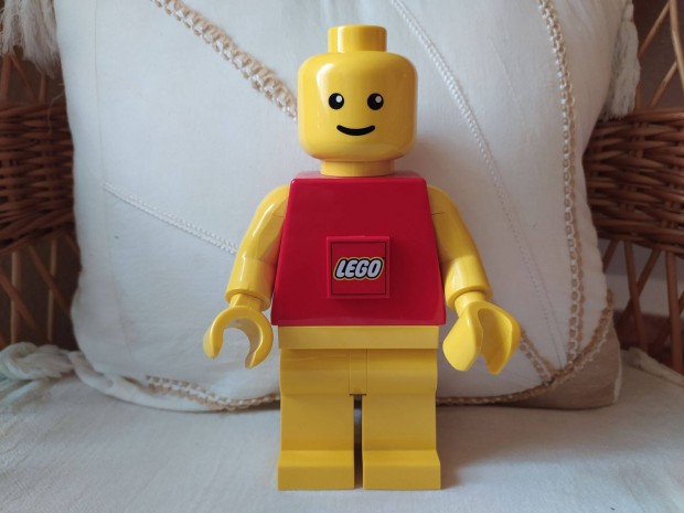 LEGO Lmpa Emberke vilgt figura