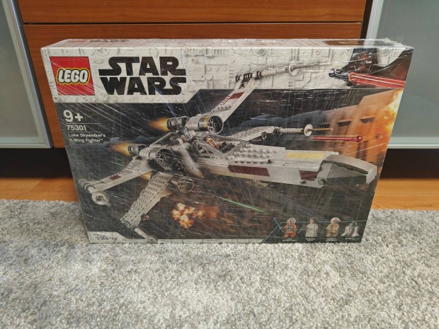 LEGO Luke Skywalkers X-Wing Fighter 75301