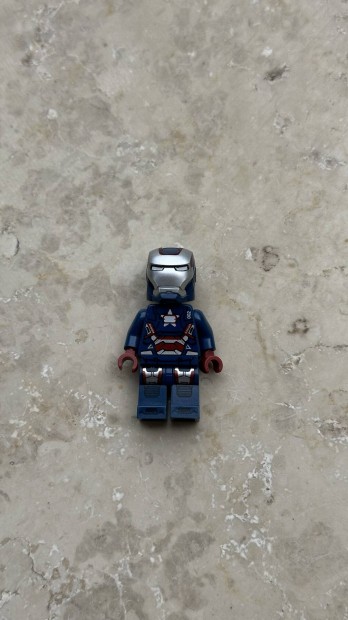 LEGO Marvel Iron Patriot minifigura