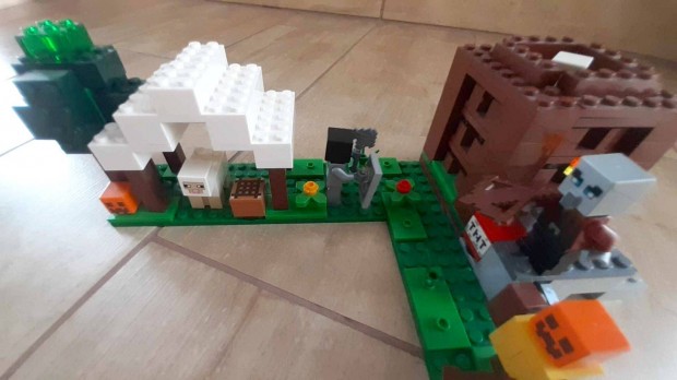 LEGO Minecraft 21159 ( A Fosztogat rtorony )