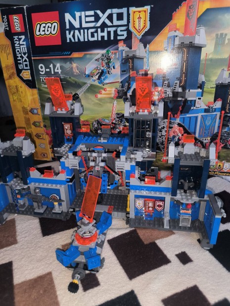 LEGO Nexo Knights 70317 - A Fortrex