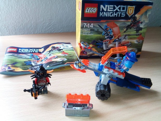 LEGO Nexo Knights - Knighton harci rombol 2 figurval