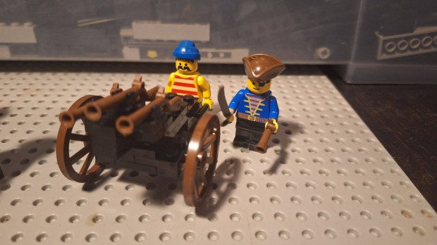 LEGO Pirates 1970 gun cart