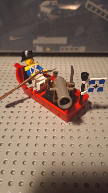 LEGO Pirates 6245 harbor sentry