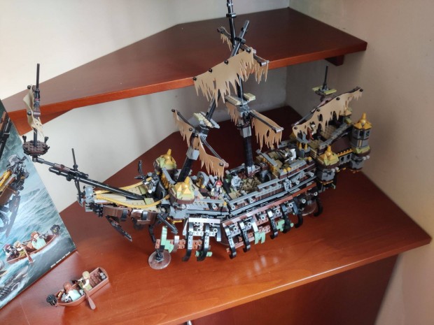 LEGO Pirates of the Caribbian 71042 Silent Mary, Kibontott