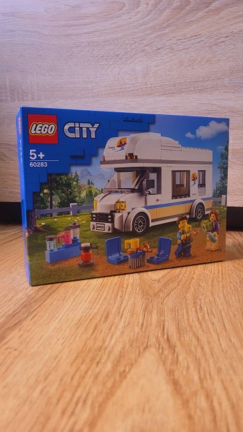 LEGO(R) City - Great Vehicles Lakaut nyaralshoz (60283)