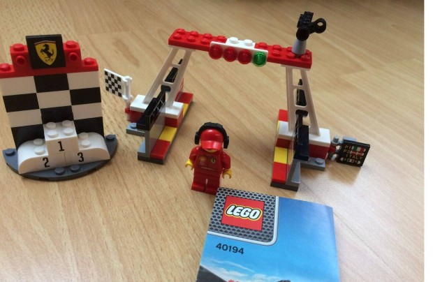 LEGO Racers Ferrari: 40194. 40195