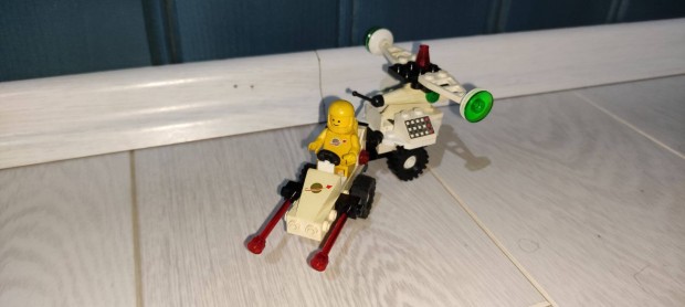 LEGO Space 6849 - Satellite Patroller