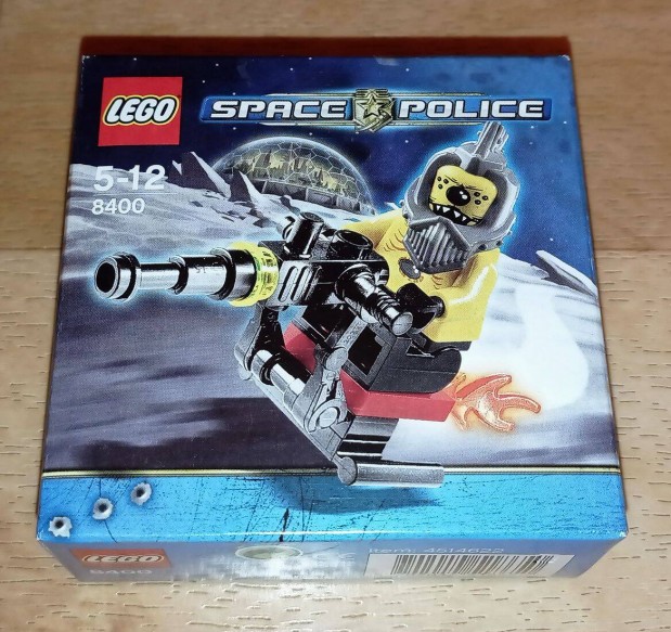 LEGO Space, Space Police 3: 8400 - Space Speeder