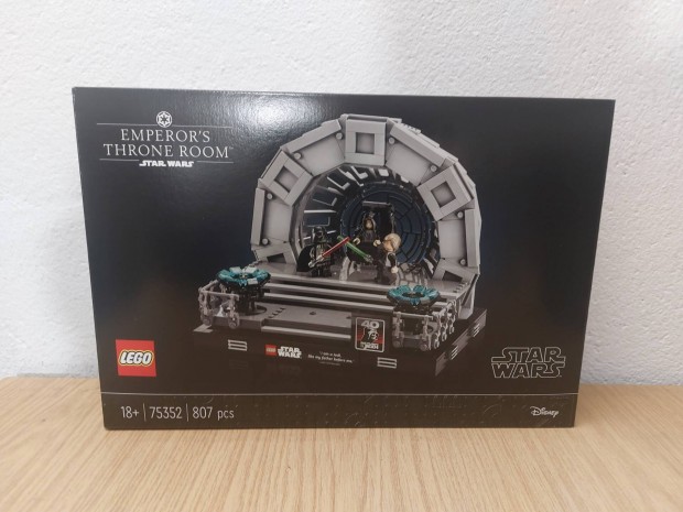 LEGO Star Wars 75352 - Csszri trnterem diorma