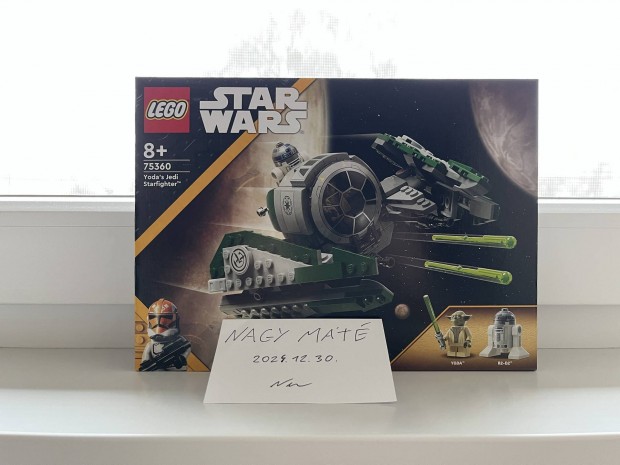 LEGO Star Wars 75360 Yoda's Jedi Starfighter