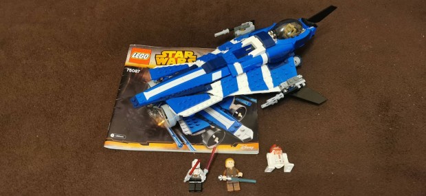 LEGO Star Wars #75087 - Anakin's Custom Jedi Starfighter