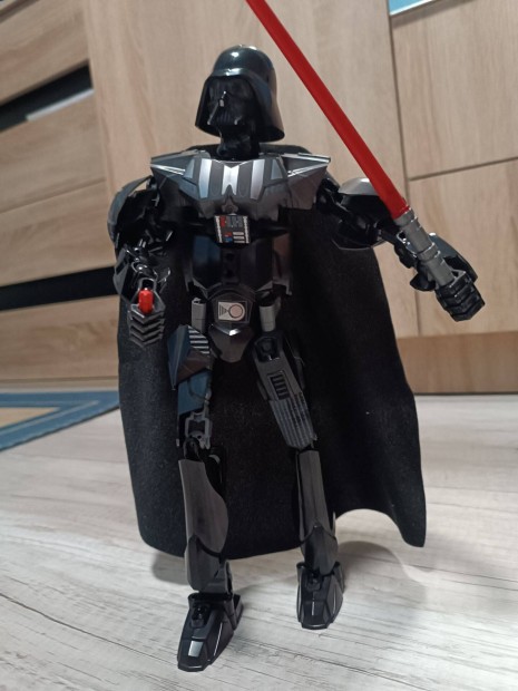 LEGO Star Wars - Darth Vader (75111) s Birodalmi Hallcsillag katon