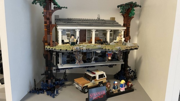 LEGO Stranger Things "The Upside Down" 75810 szett