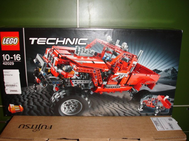 LEGO Technic 42029 Egyni kialakts kisteheraut Bontatlan