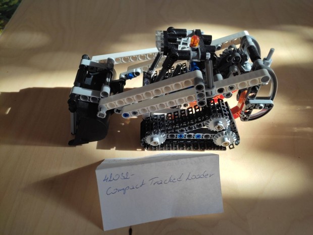 LEGO Technic 42032 - Compackt tracked loader