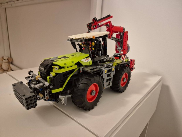 LEGO Technic 42054 - Claas Xerion 5000 TRAC VC