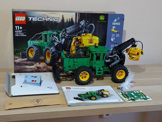 LEGO Technic 42157 - John Deere 948L-II Skidder