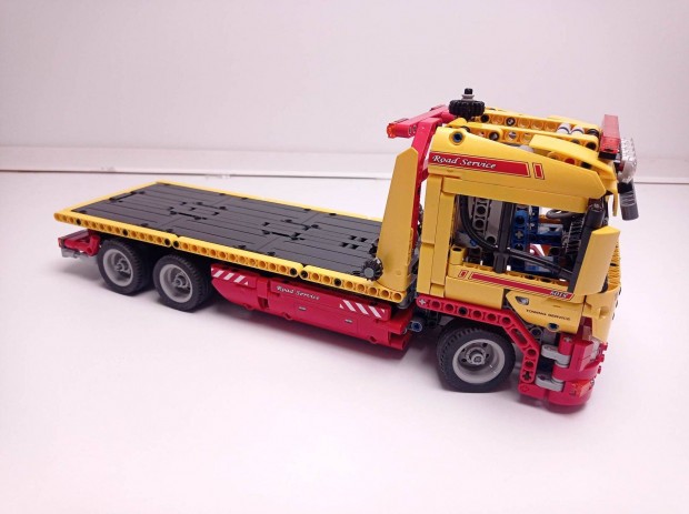 LEGO Technic 8109 Lapos platj teheraut (Hasznlt kszlet)